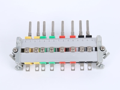 HH2018B三相鋁合金下出線(xiàn)表座（6滑塊：150、155MM孔距，8滑塊：165、180、200MM孔距，M8螺桿）